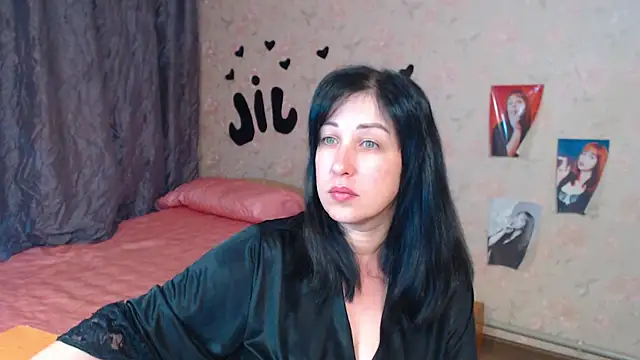 Snapshot of JillStevens chatting on October 15, 2025, 1:48 am JillStevens online show from October 15, 2025, 1:48 am