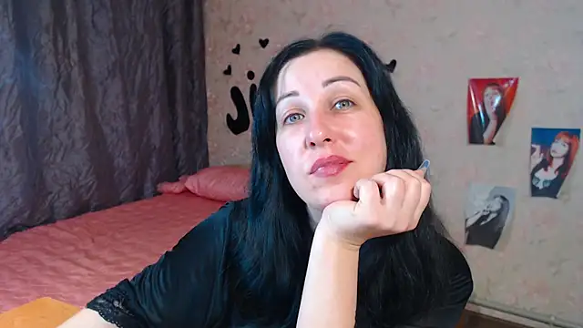 Snapshot of JillStevens chatting on November 14, 2025, 6:28 am JillStevens online show from November 14, 2025, 6:28 am