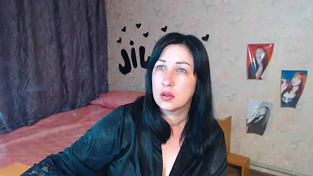JillStevens online show from September 23, 2025, 2:18 am