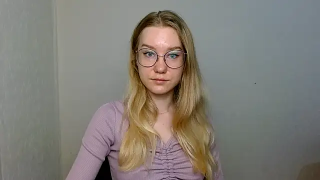 Snapshot of cindi_hot chatting on November 27, 2025, 9:43 am cindi hot online show from November 27, 2025, 9:43 am