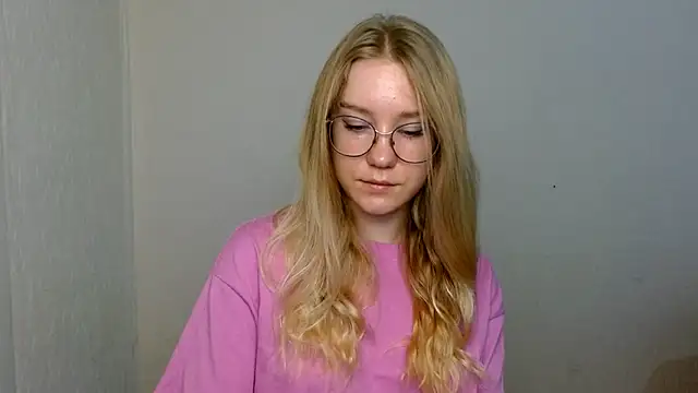 Snapshot of cindi_hot chatting on November 28, 2025, 8:36 am cindi hot online show from November 28, 2025, 8:36 am