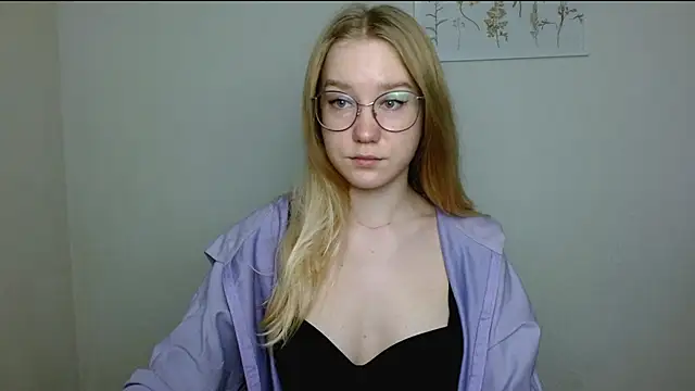 Snapshot of cindi_hot chatting on November 1, 2025, 10:31 am cindi hot online show from November 1, 2025, 10:31 am