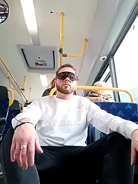 1ninefellababy online show from March 9, 2025, 12:53 pm