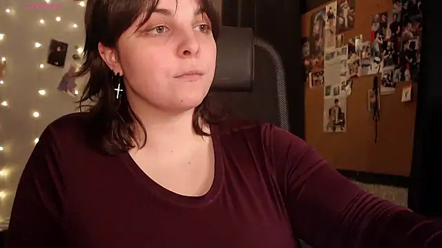 Saya sweet online show from October 28, 2025, 9:47 pm