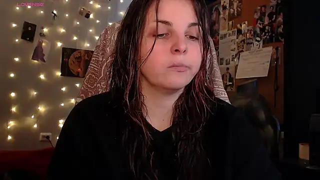 Saya sweet online show from October 7, 2025, 5:19 am