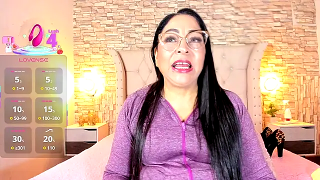 Snapshot of Gina_Myers chatting on September 21, 2025, 12:32 pm Gina Myers online show from September 21, 2025, 12:32 pm