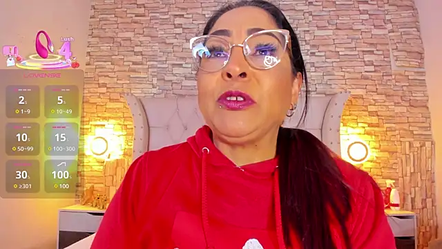 Snapshot of Gina_Myers chatting on March 18, 2025, 12:28 pm Gina Myers online show from March 18, 2025, 12:28 pm