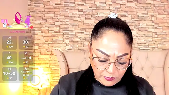 Snapshot of Gina_Myers chatting on September 11, 2025, 1:33 pm Gina Myers online show from September 11, 2025, 1:33 pm