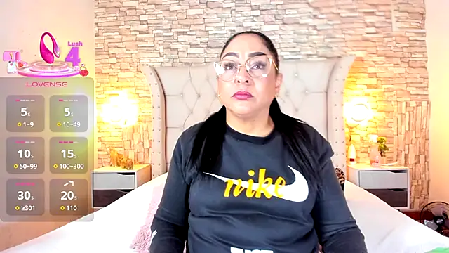 Snapshot of Gina_Myers chatting on September 16, 2025, 12:28 pm Gina Myers online show from September 16, 2025, 12:28 pm