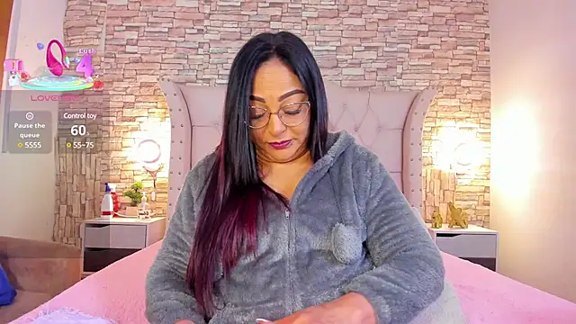 Snapshot of Gina_Myers chatting on March 20, 2025, 12:22 pm Gina Myers online show from March 20, 2025, 12:22 pm