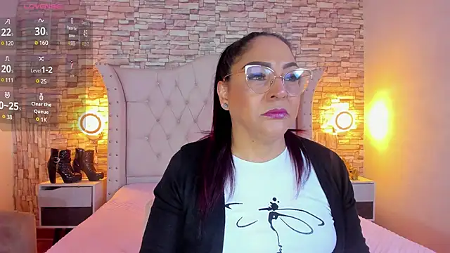 Snapshot of Gina_Myers chatting on February 17, 2025, 12:27 pm Gina Myers online show from February 17, 2025, 12:27 pm