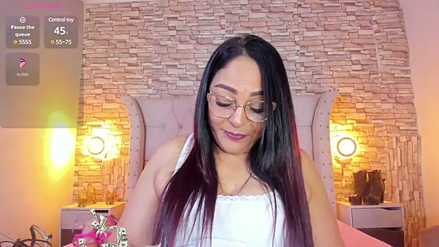 Snapshot of Gina_Myers chatting on February 24, 2025, 1:10 pm Gina Myers online show from February 24, 2025, 1:10 pm