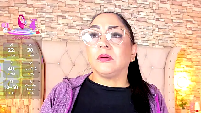 Snapshot of Gina_Myers chatting on September 17, 2025, 1:57 pm Gina Myers online show from September 17, 2025, 1:57 pm