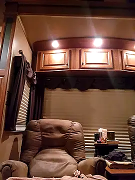 btmblaze online show from December 18, 2025, 1:22 am