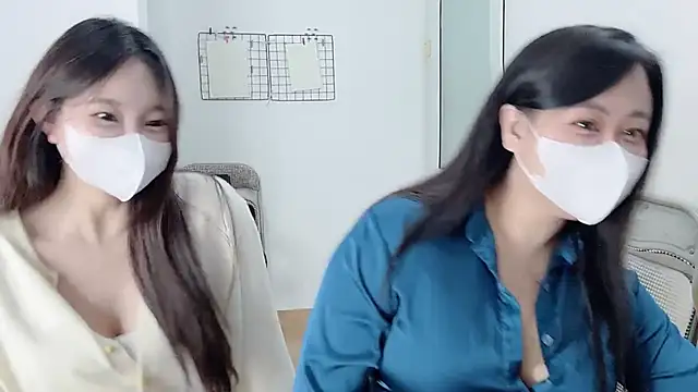 Bamboo Swetie online show from January 12, 2026, 4:03 pm