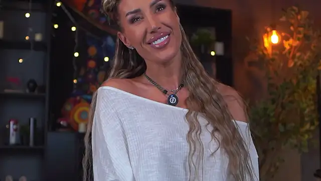 Evelyn Evyyy online show from February 8, 2026, 7:11 pm