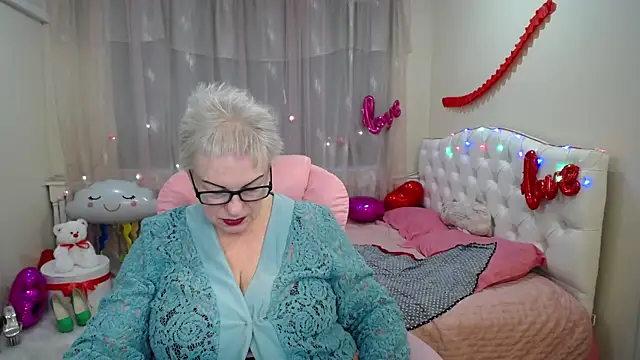 KayleSmoll online show from February 27, 2025, 4:57 am