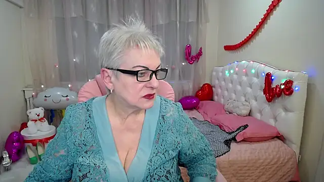 KayleSmoll online show from February 26, 2025, 5:03 am