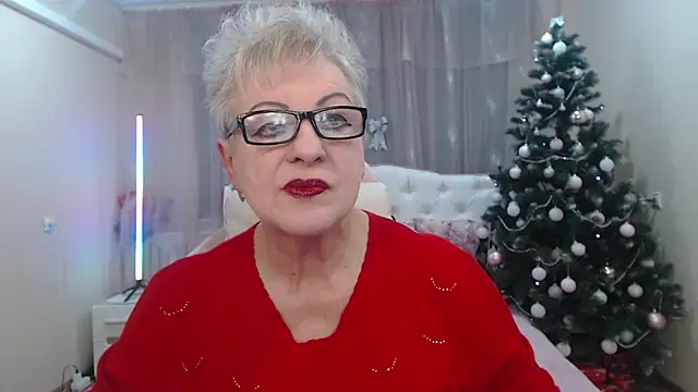 KayleSmoll online show from January 13, 2026, 7:40 pm