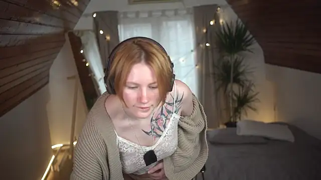 Snapshot of AkaneiroDemon chatting on January 20, 2025, 2:03 pm AkaneiroDemon online show from January 20, 2025, 2:03 pm