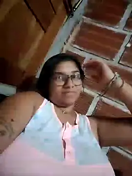 Snapshot of Sofythom1 chatting on January 25, 2025, 1:21 am Sofythom1 online show from January 25, 2025, 1:21 am
