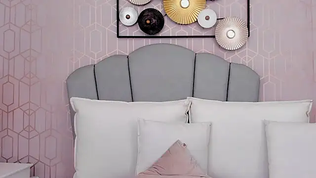 Snapshot of MarianaSanz chatting on March 1, 2025, 4:44 pm MarianaSanz online show from March 1, 2025, 4:44 pm