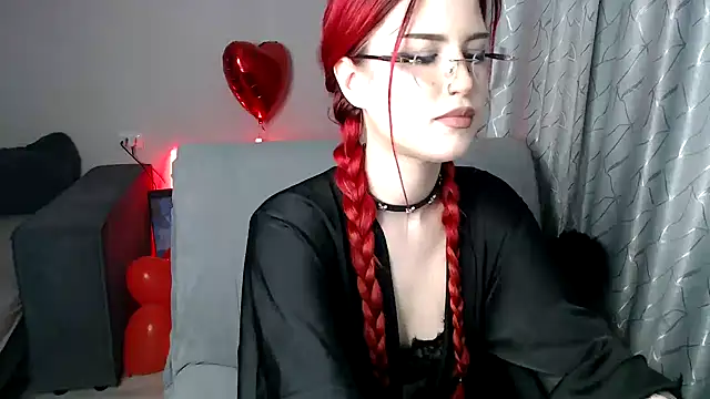 Snapshot of MikasaWaifu chatting on February 14, 2025, 10:47 pm MikasaWaifu online show from February 14, 2025, 10:47 pm