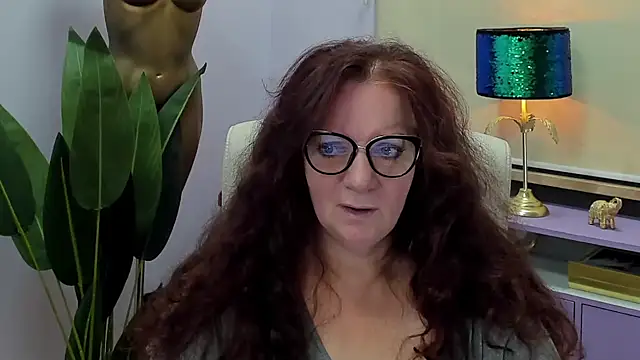 Alice xHeart online show from October 6, 2025, 5:08 am