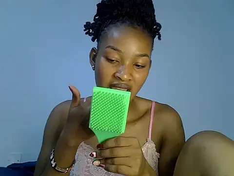 cute-alexis online show from October 20, 2025, 8:26 am