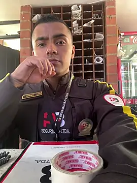 Snapshot of Stiven-Bell chatting on March 20, 2025, 3:04 pm Stiven-Bell online show from March 20, 2025, 3:04 pm