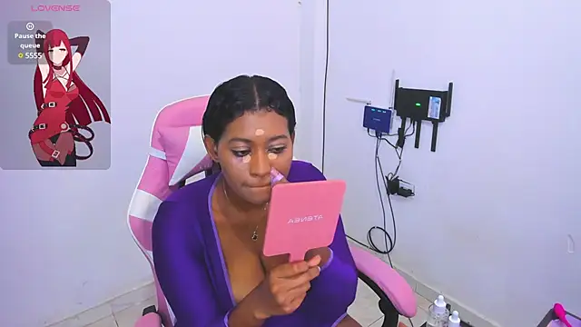 LAYLATAYLOR  online show from March 22, 2025, 3:20 am