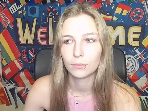 StrangerGi online show from July 13, 2026, 6:13 am