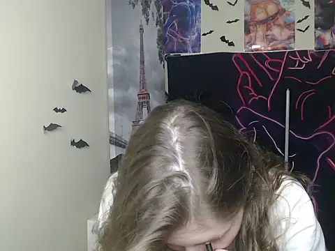 Snapshot of StrangerGi chatting on November 22, 2025, 6:56 am StrangerGi online show from November 22, 2025, 6:56 am