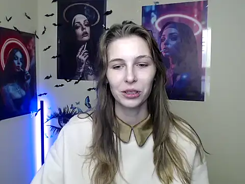 Snapshot of StrangerGi chatting on October 24, 2025, 11:31 am StrangerGi online show from October 24, 2025, 11:31 am