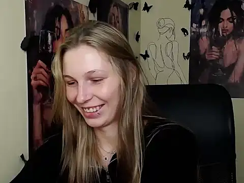 StrangerGi online show from April 23, 2026, 11:27 am