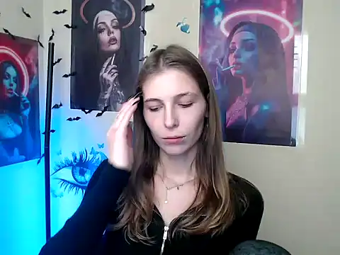 Snapshot of StrangerGi chatting on October 16, 2025, 6:21 am StrangerGi online show from October 16, 2025, 6:21 am