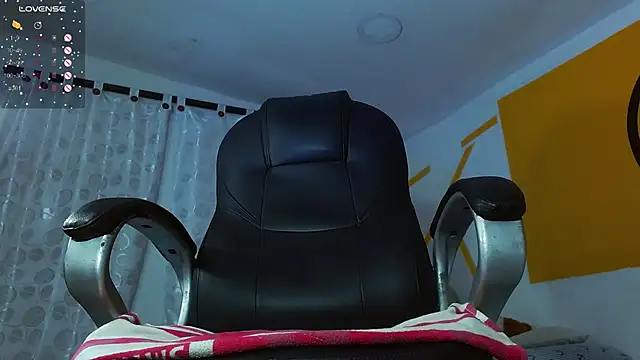 Snapshot of Matthew_Boy_ chatting on February 14, 2025, 12:14 pm Matthew Boy  online show from February 14, 2025, 12:14 pm