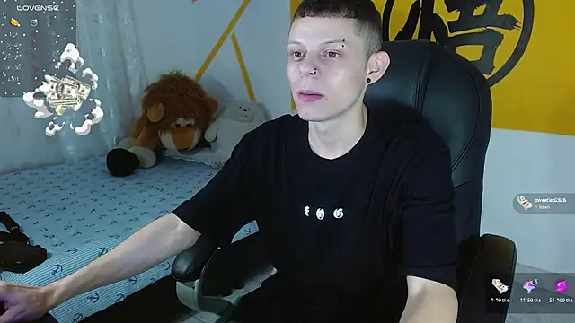 Snapshot of Matthew_Boy_ chatting on February 18, 2025, 5:09 am Matthew Boy  online show from February 18, 2025, 5:09 am