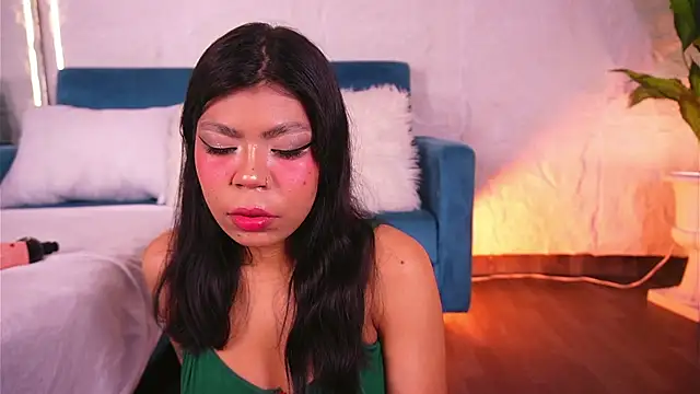 CailynBrowm online show from April 15, 2026, 3:45 am