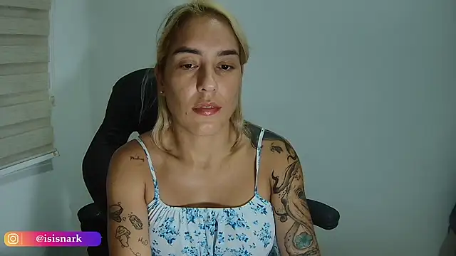 Snapshot of Isis69_ chatting on October 30, 2025, 2:32 am Isis69 online show from October 30, 2025, 2:32 am