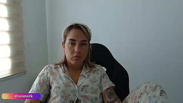 Snapshot of Isis69_ chatting on October 4, 2025, 3:46 pm Isis69 online show from October 4, 2025, 3:46 pm