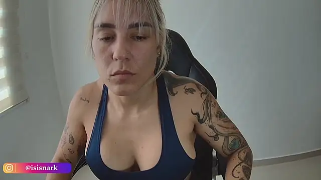 Snapshot of Isis69_ chatting on February 4, 2026, 3:29 pm Isis69 online show from February 4, 2026, 3:29 pm