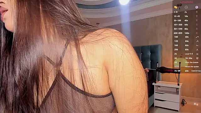 Snapshot of MelanieRioss chatting on October 21, 2025, 1:43 pm MelanieRioss online show from October 21, 2025, 1:43 pm