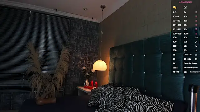 Snapshot of MelanieRioss chatting on November 12, 2025, 1:04 pm MelanieRioss online show from November 12, 2025, 1:04 pm