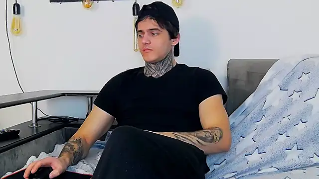 CarterCole online show from January 11, 2026, 8:32 am