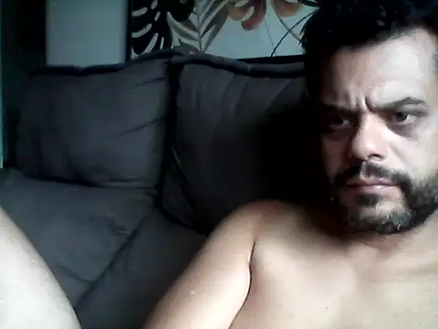 Snapshot of HornyBeachBoyBR chatting on February 5, 2026, 1:40 pm HornyBeachBoyBR online show from February 5, 2026, 1:40 pm