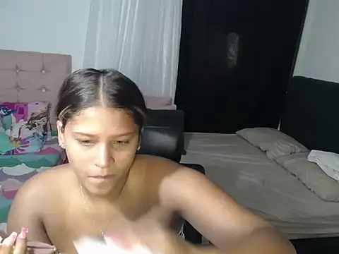 Miel canela online show from September 30, 2025, 4:02 pm