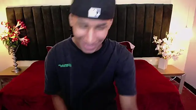 Snapshot of soft_attraction chatting on February 10, 2026, 7:46 pm soft attraction online show from February 10, 2026, 7:46 pm