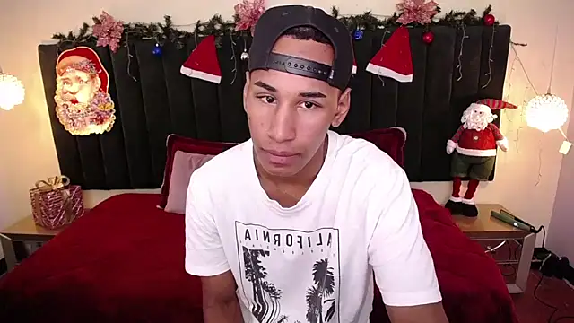 soft attraction online show from November 20, 2025, 7:47 pm