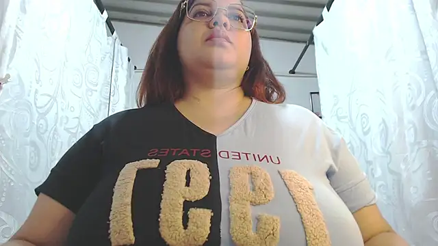 mia donatto369 online show from June 4, 2026, 12:43 pm